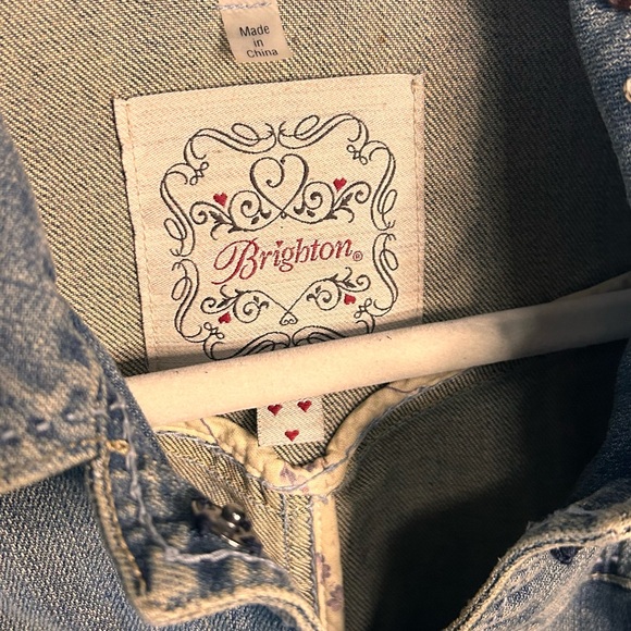 Brighton Womens L Embellished Collar Light Blue Snap Button Denim Jacket Y2K VTG - Picture 9 of 10